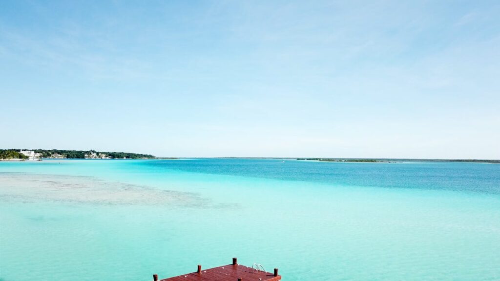 Bacalar is one of the most beautiful places in Quintana Roo, and in a very short time it became one of the favorite destinations for tourists, both nationals and foreigners, to spend their dream vacations in the Mexican Caribbean.